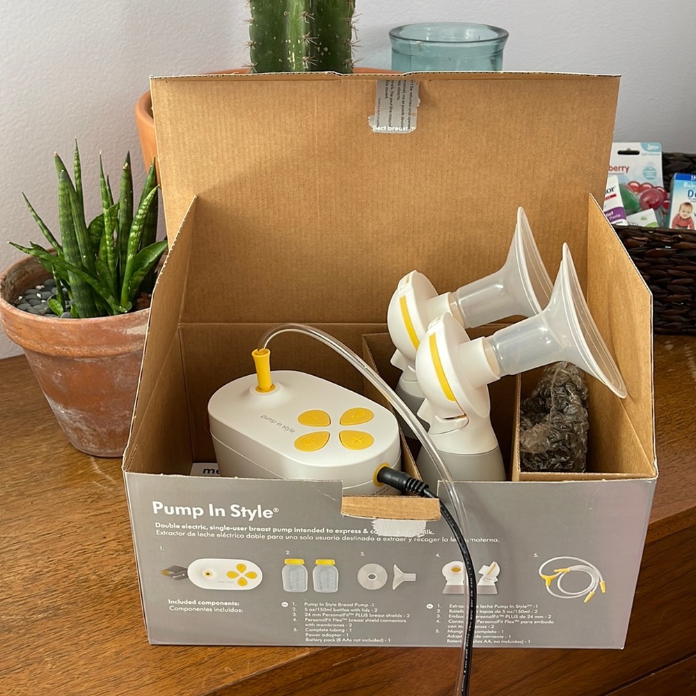 Medela breastpump pump in style